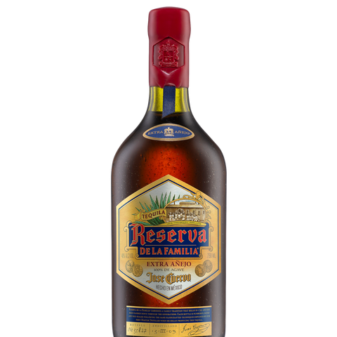 Jose Cuervo reserve de la familia Extra Anejo