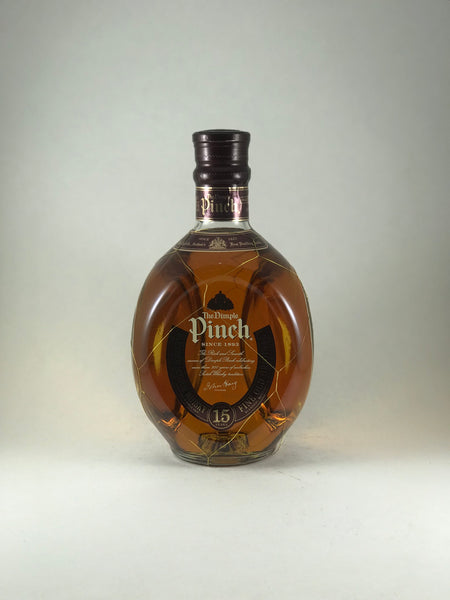 The dimple Pinch whisky blended 15 years – M&W INC